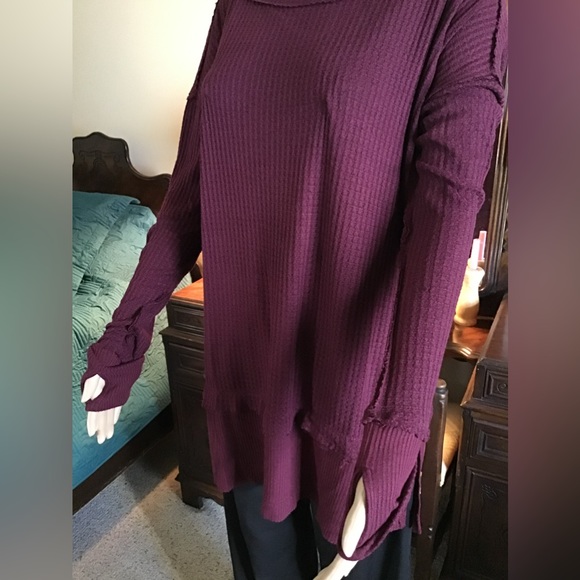 Free People Maroon sweater - Picture 2 of 5